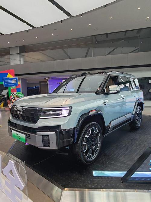深圳42比亚迪方程豹硬派越野的爆款，英菲尼迪35周年与你共成长